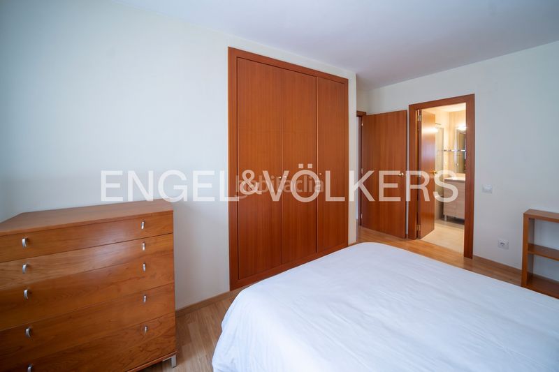 Foto b5fa65b6-9df9-46c9-957a-0be6431c33ca. Pis amb xemeneia calefacció aparcament a El Tarter Canillo