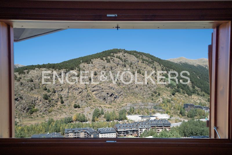Foto 932019f5-a2ee-419e-8425-02b56b543780. Àtic amb aparcament a Soldeu-Incles Canillo