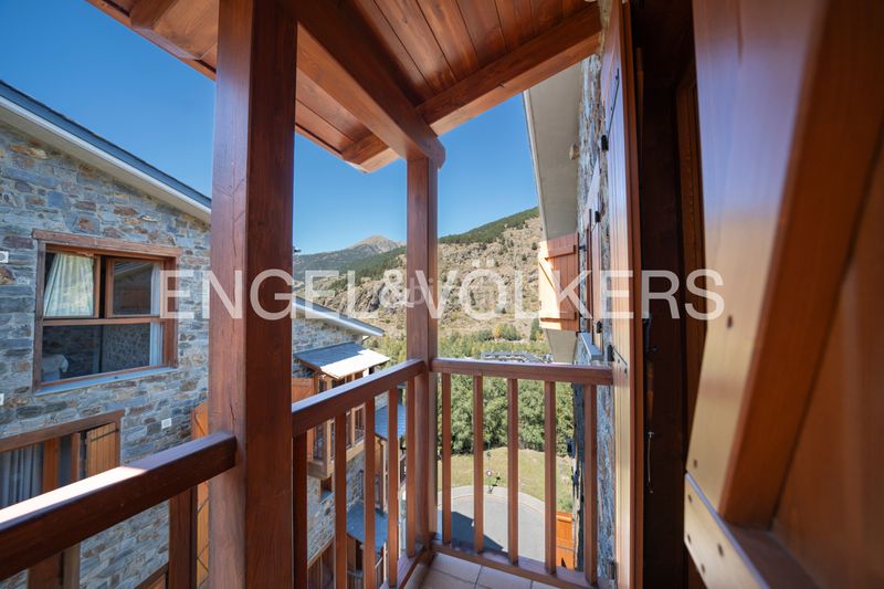 Foto cac5ea33-a053-49a7-90e0-076225bacb27. Àtic amb aparcament a Soldeu-Incles Canillo