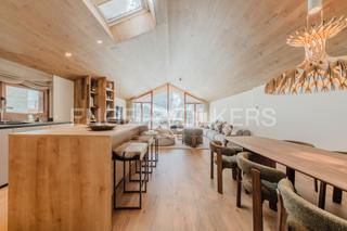 Maison jumelée à El Tarter. Lujo alpino en el tarter: chalet con vistas panorámicas y terraz