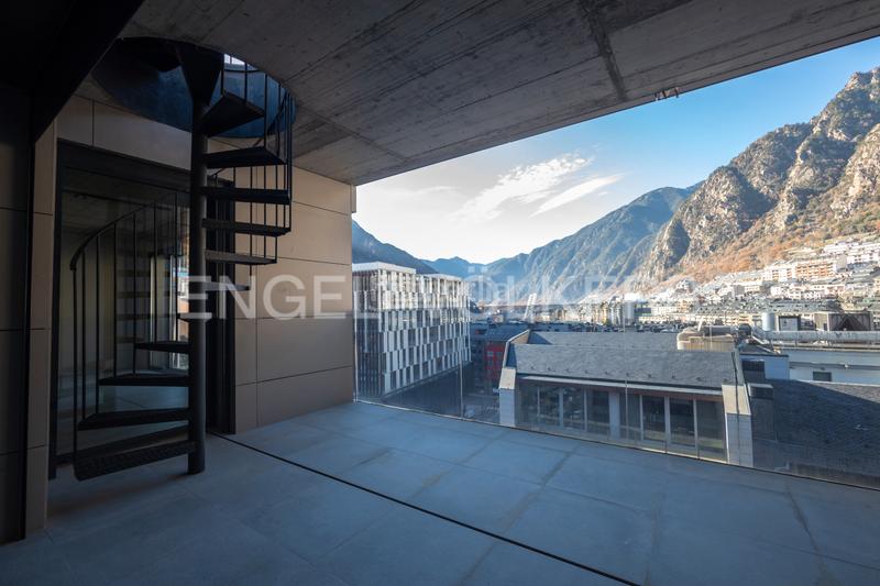 Foto d21e5cc7-ba30-47fe-b4ea-534e9b8140c7. Attico in carrer prat del rull 10 in Centro Andorra la Vella