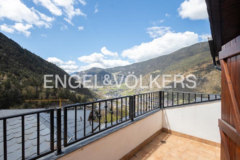 Foto 1dfb9419-2698-4716-86be-f25b9d709623. Casa amb aparcament a Els Cortals Encamp