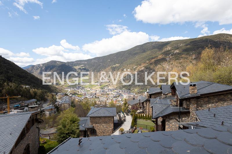 Foto 27b4a860-1d6e-4408-bf13-a8ce4288ea9f. Casa amb aparcament a Els Cortals Encamp