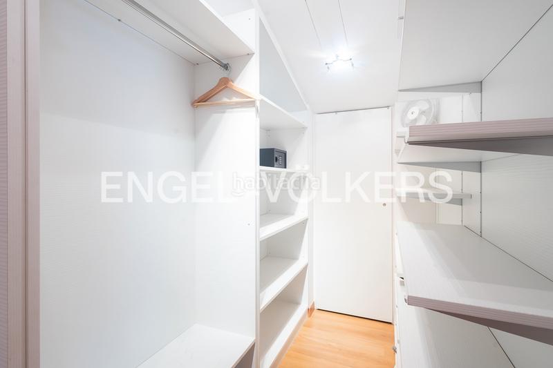 Foto 79555311-d978-4f62-bfd3-081bf174fa62. Pis amb xemeneia aparcament a Els Cortals Encamp