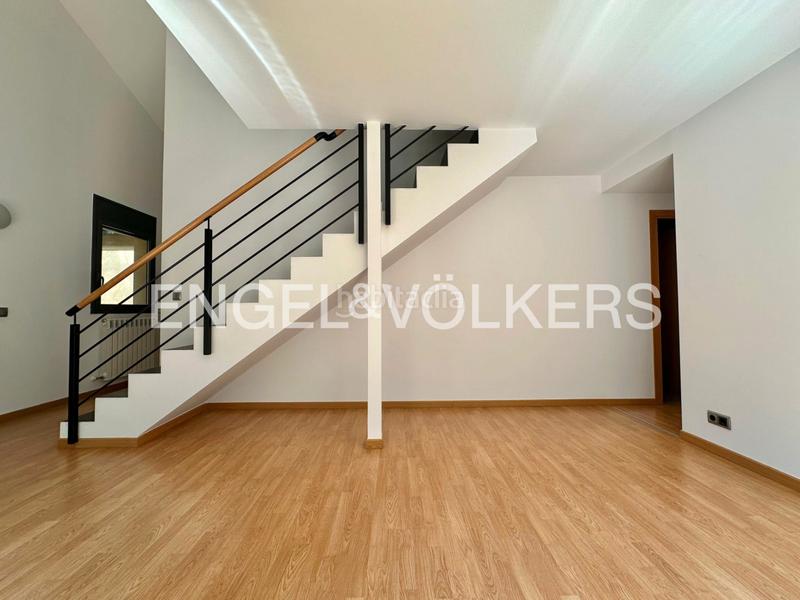 Foto 7ac8a9e1-bafd-4af7-ab71-cf8275a08413. Location attique dans L´Aldosa-Ransol Canillo