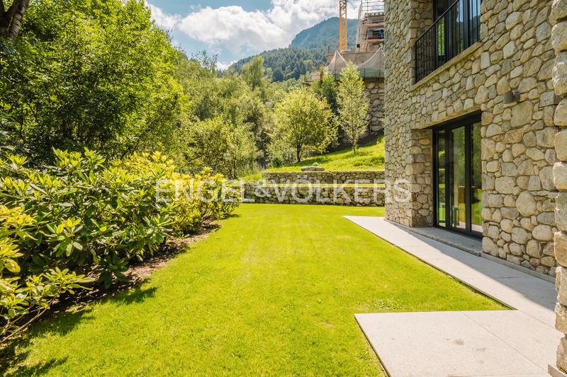 Foto 04f7717f-555e-411a-9ea1-18a01802fef0. Xalet amb xemeneia calefacció aparcament a Els Cortals Encamp