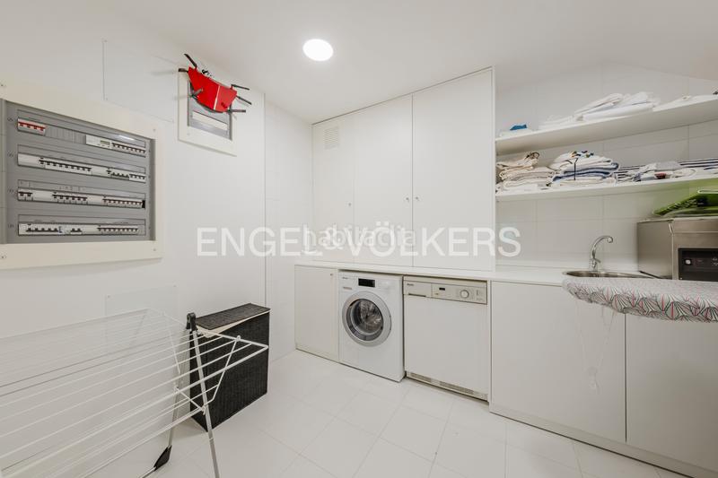 Foto 4c1b29b9-c623-43ba-a8c6-14694f0461a0. Xalet amb xemeneia calefacció aparcament a Els Cortals Encamp