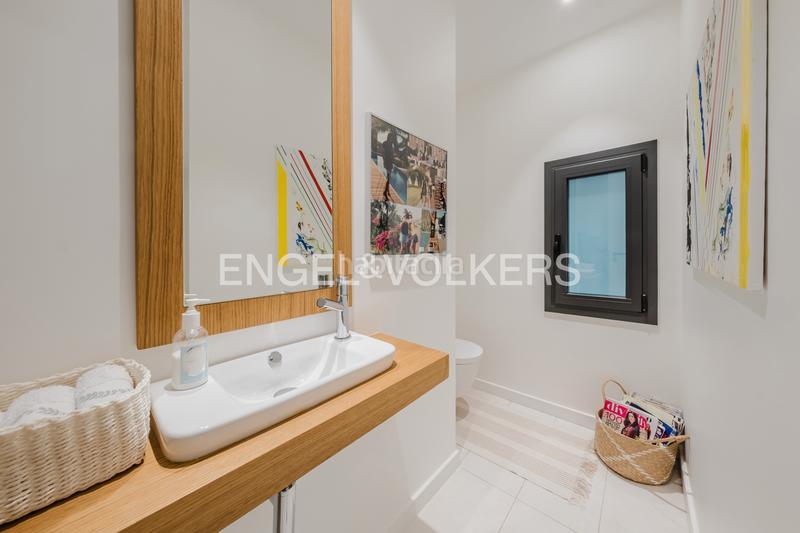 Foto 7b5e74d5-d822-469e-acf3-54f9a7b755c1. Xalet amb xemeneia calefacció aparcament a Els Cortals Encamp