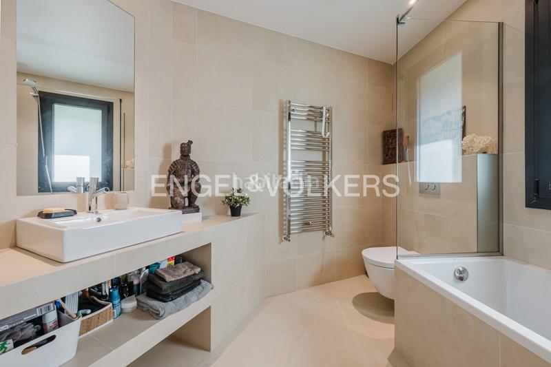 Foto 85c28211-eebd-4c65-8e00-7f89b75e1f78. Xalet amb xemeneia calefacció aparcament a Els Cortals Encamp