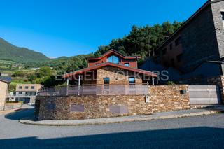 Xalet a Aixirivall. Exclusivo chalet con gran jardín en aixirivall