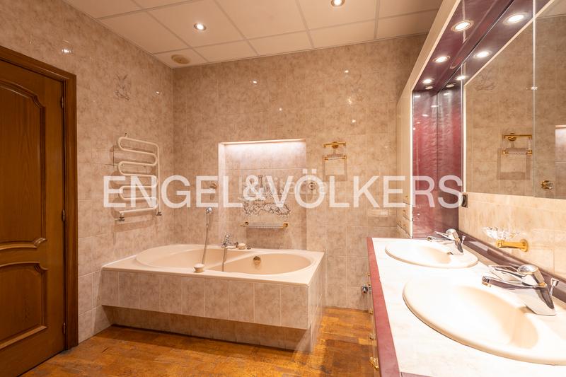 Foto 42bf35f8-4668-4d9a-aa08-abd5f2382f1b. Casa  unifamiliar en la comella en Centro Andorra la Vella