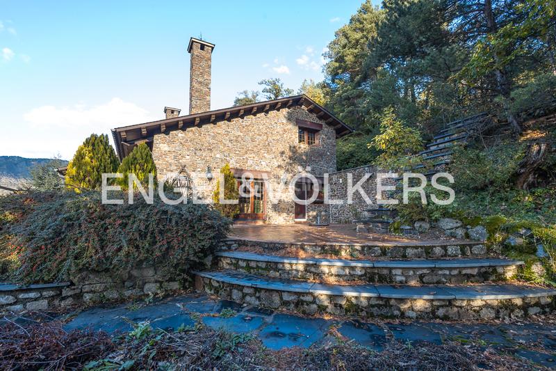 Foto 9d694c1a-5918-467b-afed-c7305f5a6348. Casa  unifamiliar en la comella en Centro Andorra la Vella