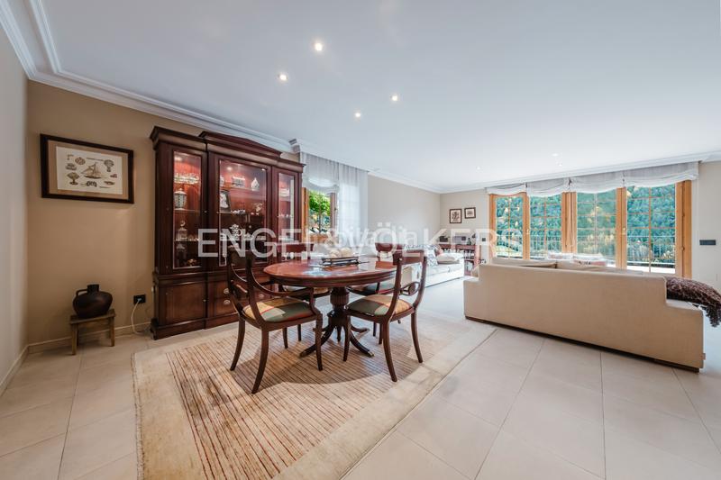 Foto 3232cebc-5ce6-4e86-ba5c-ff3e890336ba. Maison jumelée avec cheminée chauffage parking dans Ordino