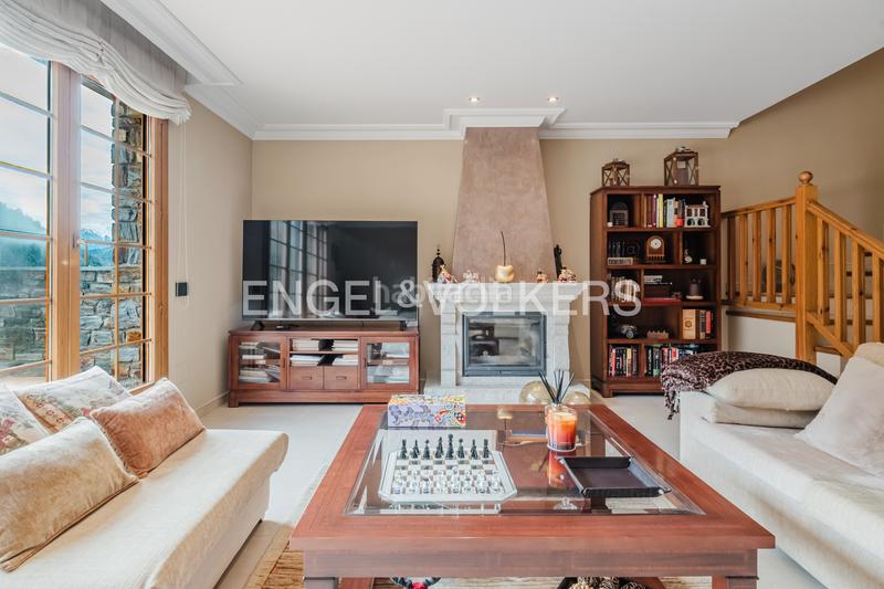 Foto 4e77461a-30c5-41ad-a784-a6aea8530c72. Maison jumelée avec cheminée chauffage parking dans Ordino