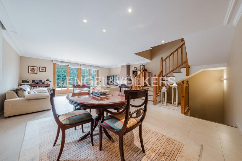 Foto c0eae9ee-baf3-4855-87c5-3e72f090025a. Maison jumelée avec cheminée chauffage parking dans Ordino