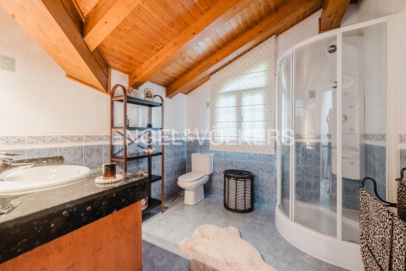 Foto db9c3de4-c054-43f6-b735-c7f7ebf23c10. Maison jumelée avec cheminée chauffage parking dans Ordino