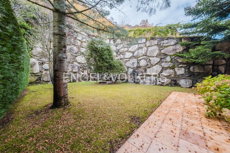 Foto fc63cd3f-5657-464c-b7a6-90bed767918f. Maison jumelée avec cheminée chauffage parking dans Ordino