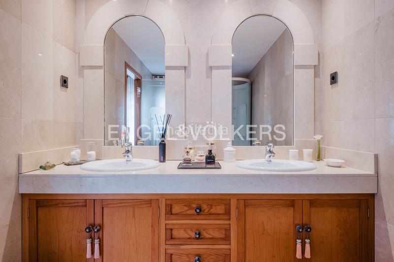 Foto fd4247f1-1b22-4d3c-958b-584efd8da217. Maison jumelée avec cheminée chauffage parking dans Ordino