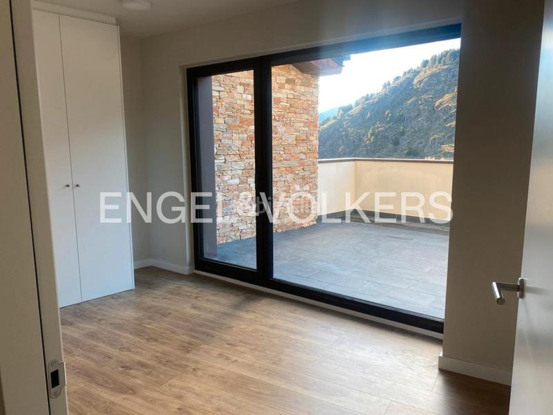Foto 4b64b8d1-45c1-43a6-b73a-aacb78b8c522. Miete etagenwohnung mit parking in Soldeu-Incles Canillo