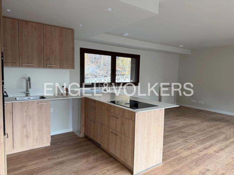 Foto 02b44738-a173-4ebb-8ce7-d3a1f937081d. Affitto appartamento con parcheggio in Soldeu-Incles Canillo