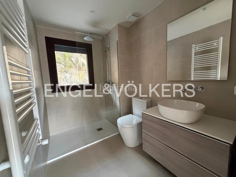 Foto 6cac3032-911f-4752-8893-0b52aaf99f57. Rent flat with parking in Soldeu-Incles Canillo