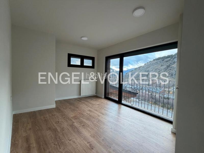 Foto cb6904ff-f79d-4018-8a4c-3290a8ec1106. Rent flat with parking in Soldeu-Incles Canillo
