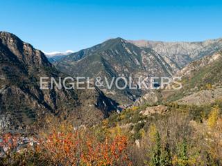 Terreny residencial a Aixirivall. Parcela exclusiva en pleno centro de arxirivall