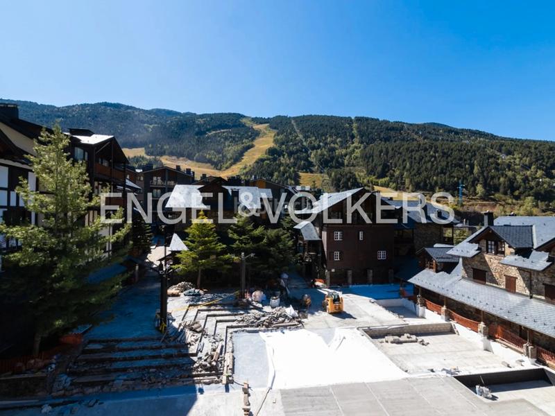 Foto f35e9ac3-fe94-4627-8af0-d4d3bf92c705. Etagenwohnung mit kamin parking in El Tarter Canillo