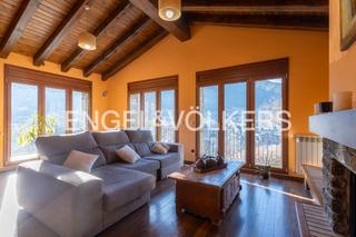 Chalet en L´Aldosa-Anyós. Casa con encanto en l’aldosa, con una gran terraza, sol y vistas