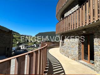 Lloguer Pis a Canillo. Soleado piso de 2 habitaciones con vistas maravillosas en el cen