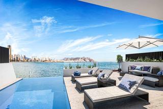 Apartament a Playa Poniente. Oportunidad  única! apartamentos de lujo en venta en  primera li