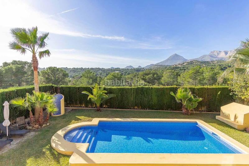 Foto 17bd3f58-d4dc-4303-b1b1-8c263c7f9cc5. Casa amb calefacció piscina a El Tossal-Bello Horizonte Nucia (la)