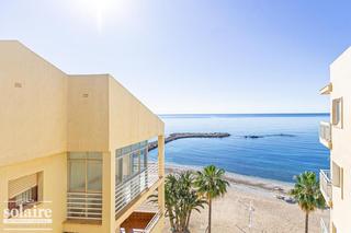 Location Appartement à Altea Ciudad. Ático de alquiler en primera línea