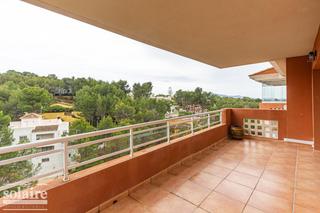 Lloguer Àtic a Altea la Vella. Ático con terraza en alquiler en altea la vella