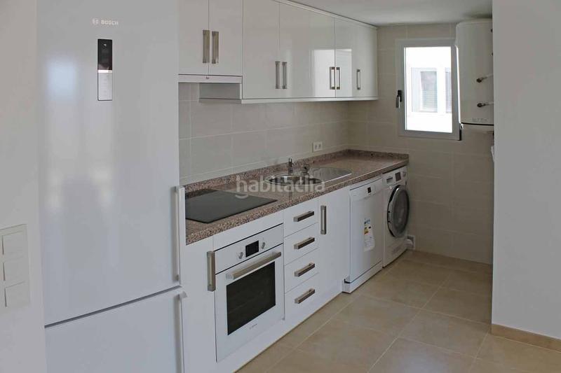 Foto 126d7047-4f70-4976-b7b5-a43d786cda2d. Rent penthouse with heating in Altea ciudad Altea