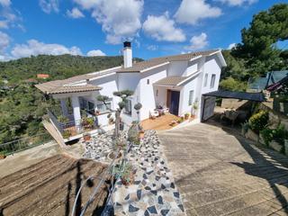 House  Milfulles. Fantstica casa de 3 plantas con vistas panormicas en santa sus