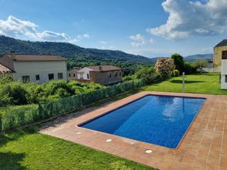 Appartement à Castellterçol. Impresionante piso seminuevo con terraza privada, 3 dormitorios,