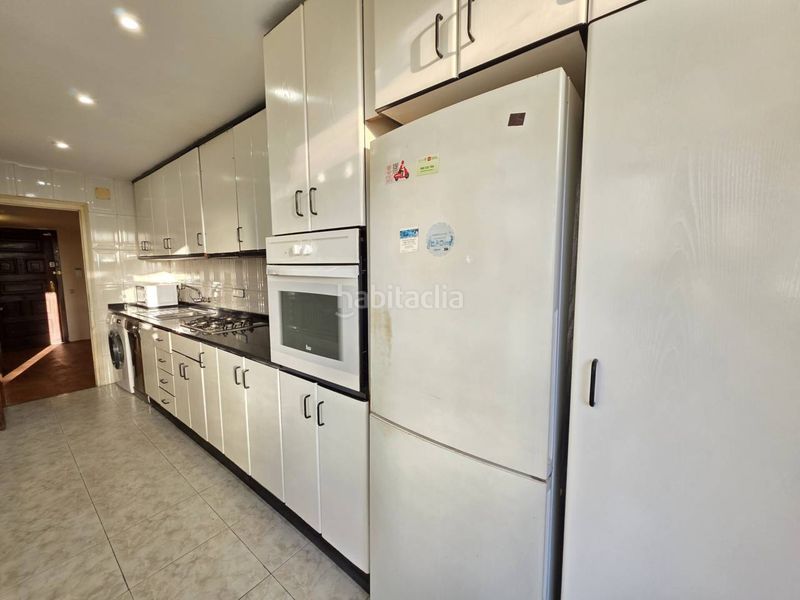 Foto 6ce82e7a-433a-423c-b87b-e62bb6b7b92a. Dúplex amb calefacció a La Vila Olímpica del Poblenou Barcelona