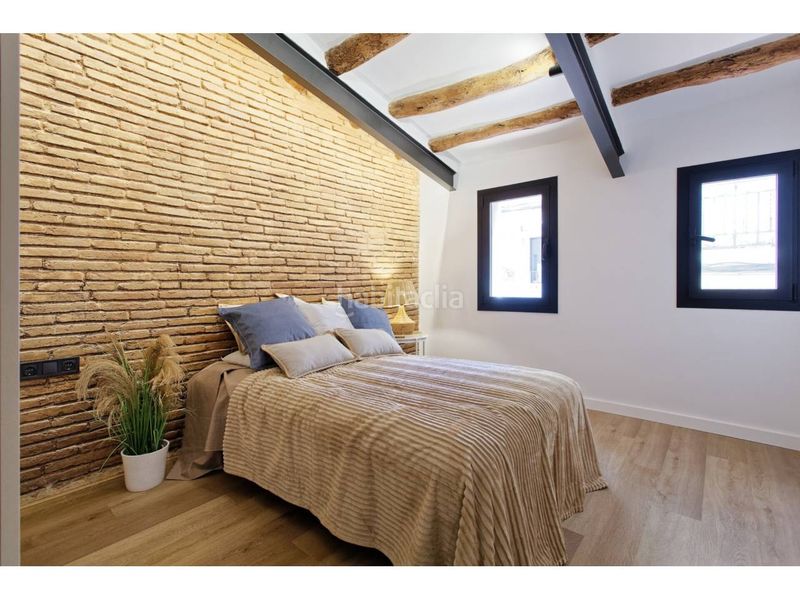 Foto 01faf5d8-18a5-4e02-9088-9ea39ce49b35. Dúplex amb calefacció piscina a Sants Barcelona