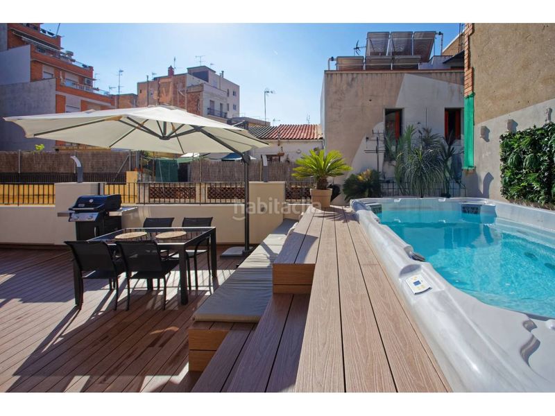 Foto 51391763-b22d-43e0-ae5c-4018415af68f. Dúplex amb calefacció piscina a Sants Barcelona