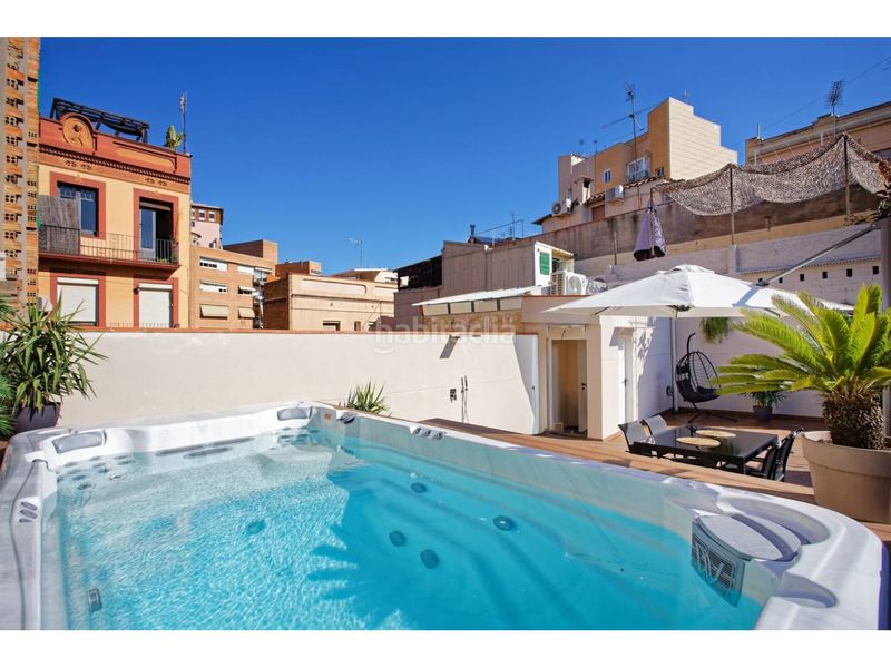 Foto 65ea67e8-542c-46f0-8963-a963d55f3f6d. Dúplex amb calefacció piscina a Sants Barcelona