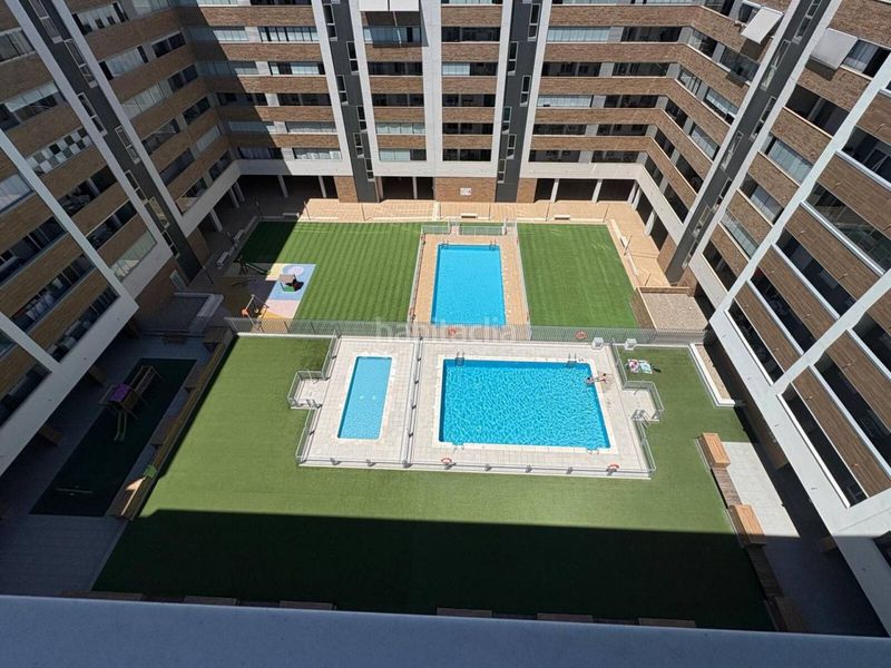 Foto f0408f63-7549-4801-a433-3256436757b3. Àtic amb calefacció aparcament piscina a Parque de Venecia Zaragoza