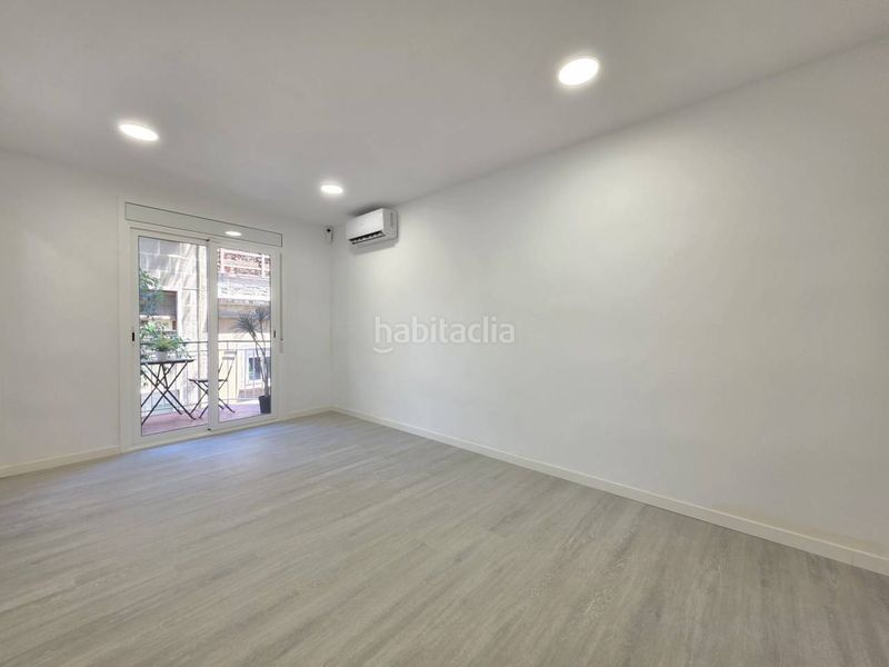 Foto c968a01c-9a0e-4705-bf76-2bf6a609274f. Pis a Carmel Barcelona
