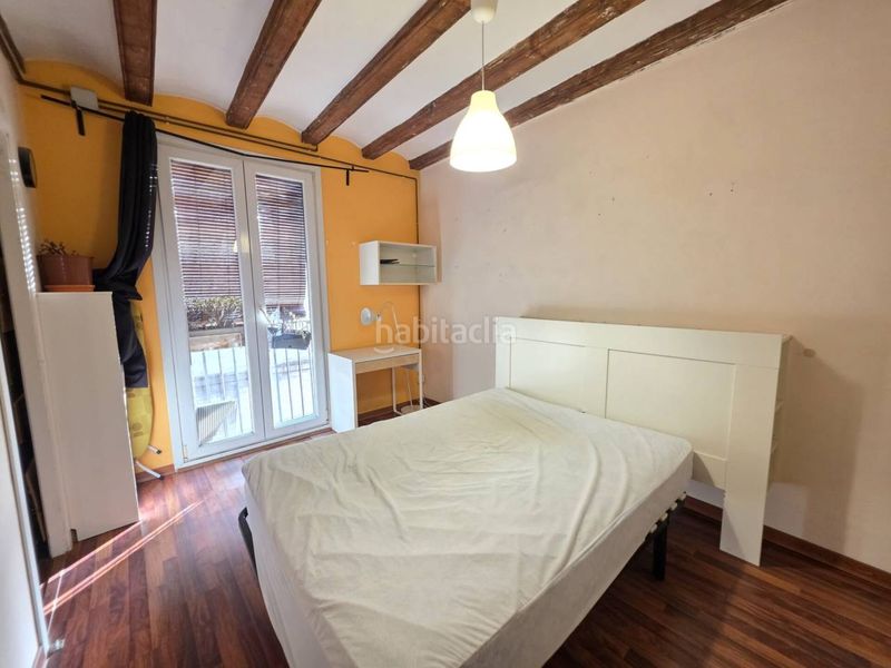 Foto c093c273-12ea-4e14-9c29-a89286467e3d. Àtic amb calefacció a Raval Barcelona