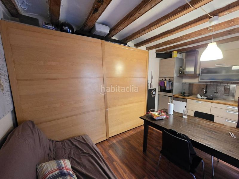 Foto ff692398-7360-4ebb-ba12-c7b8d33e9db6. Àtic amb calefacció a Raval Barcelona