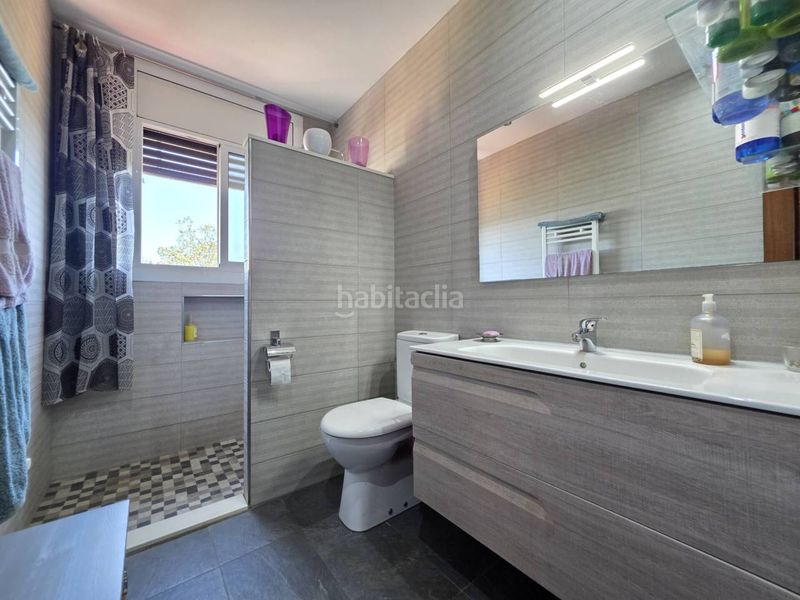 Foto ac42a376-6f0b-4902-8ca8-91586e18010e. Casa amb calefacció aparcament a Malgrat de Mar
