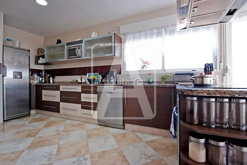 Foto 930a4e0d-d8b6-46f4-b826-84f8658131a4. Chalet mit heizung parking pool in Pueblo Calp