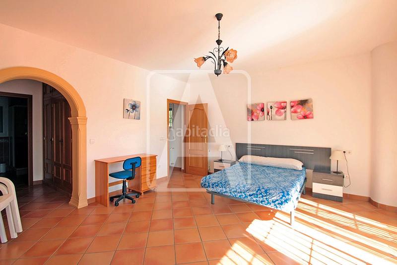 Foto 960123a3-4bff-48c7-9f2d-9ed798615986. Chalet con riscaldamento parcheggio piscina in Pueblo Calp