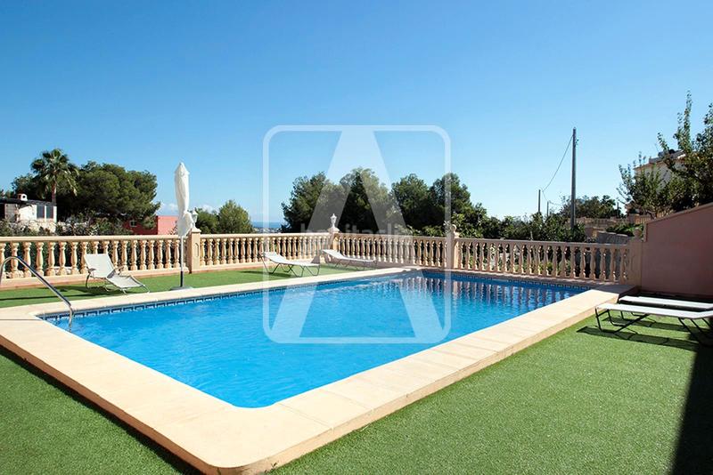 Foto e1ec63c3-9b03-44da-907a-ed4d26981c0f. Chalet con riscaldamento parcheggio piscina in Pueblo Calp