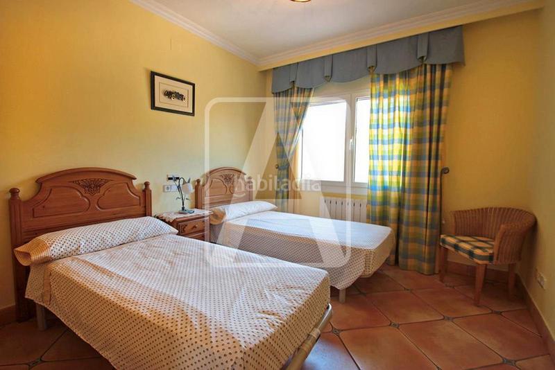 Foto 04998b9d-d009-4b75-a12d-002e5e0e9fdc. Xalet amb calefacció aparcament piscina a Benissa pueblo Benissa